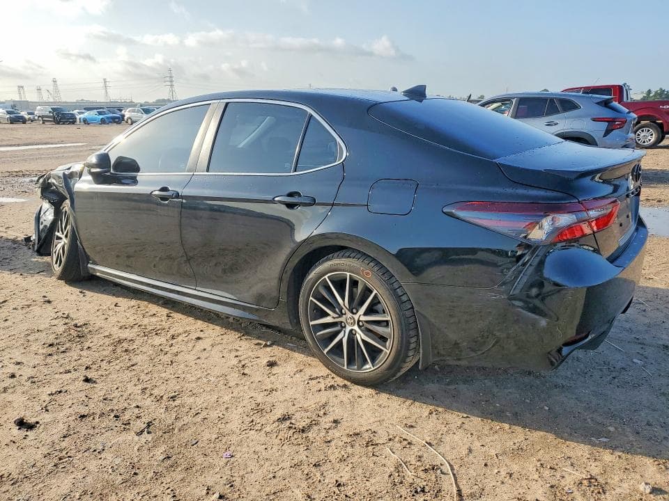 2024 TOYOTA CAMRY SE 2