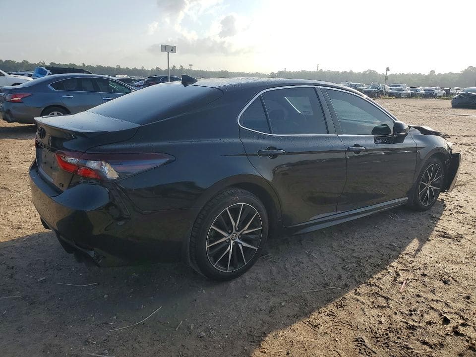 2024 TOYOTA CAMRY SE 3