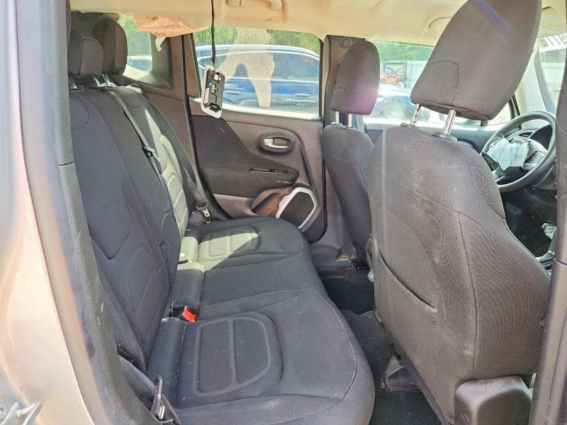 2018 JEEP RENEGADE LATITUDE 11