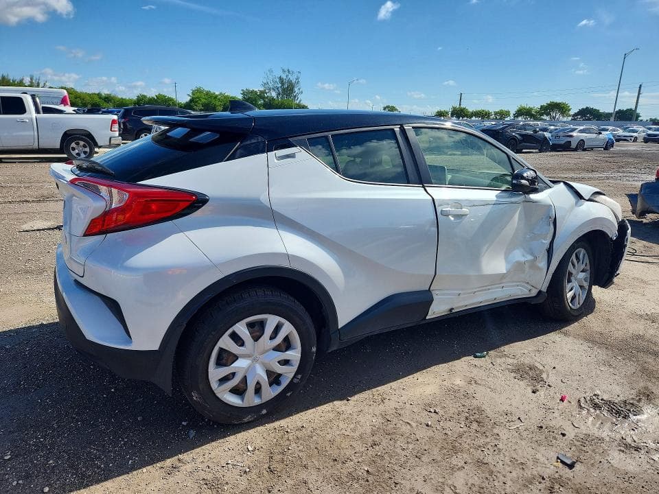 2022 TOYOTA C-HR NIGHTSHADE 3