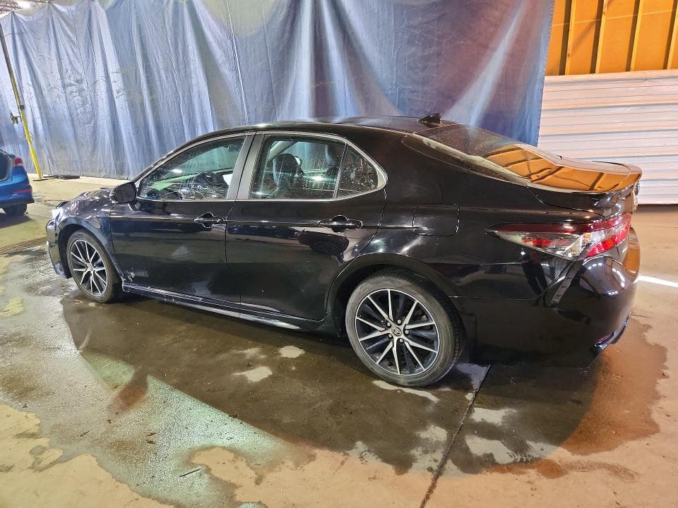 2022 TOYOTA CAMRY SE 2