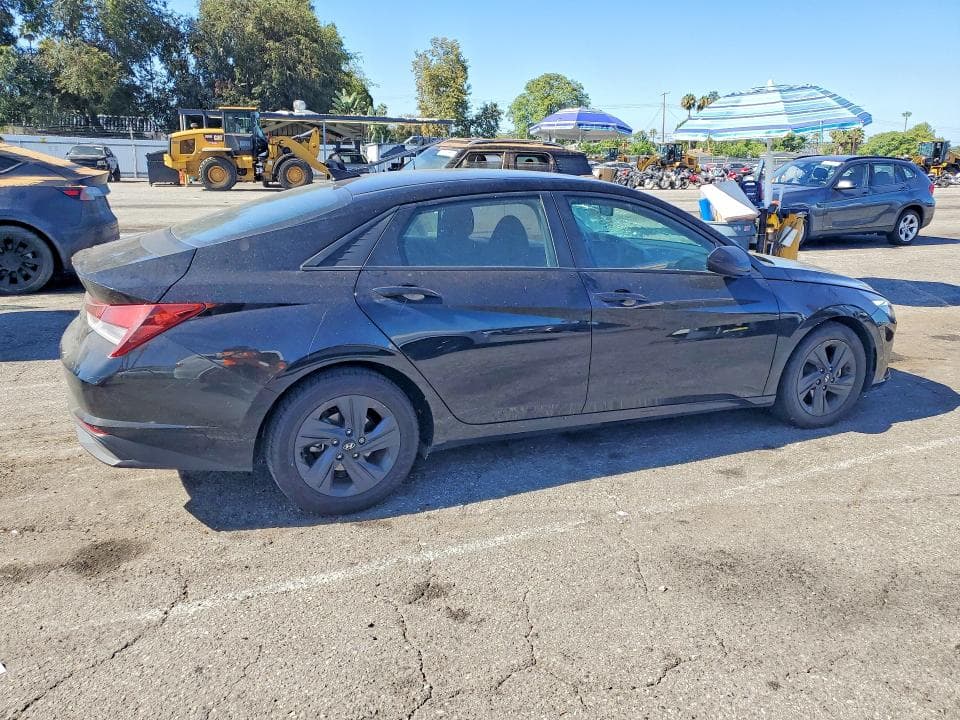 2022 HYUNDAI ELANTRA SEL 3