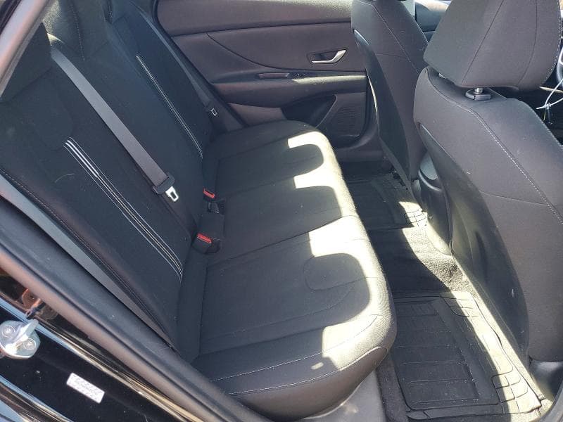 2022 HYUNDAI ELANTRA SEL 10