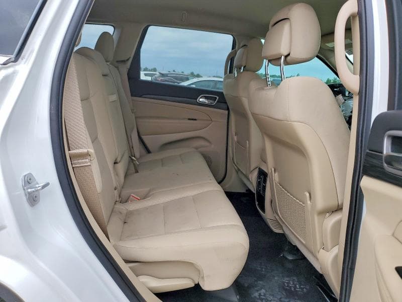 2022 JEEP GRAND CHEROKEE LAREDO E 11