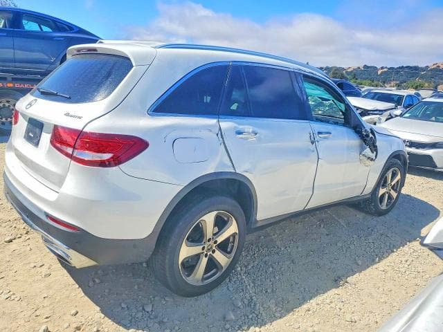 2019 MERCEDES-BENZ GLC 300 4MATIC 3