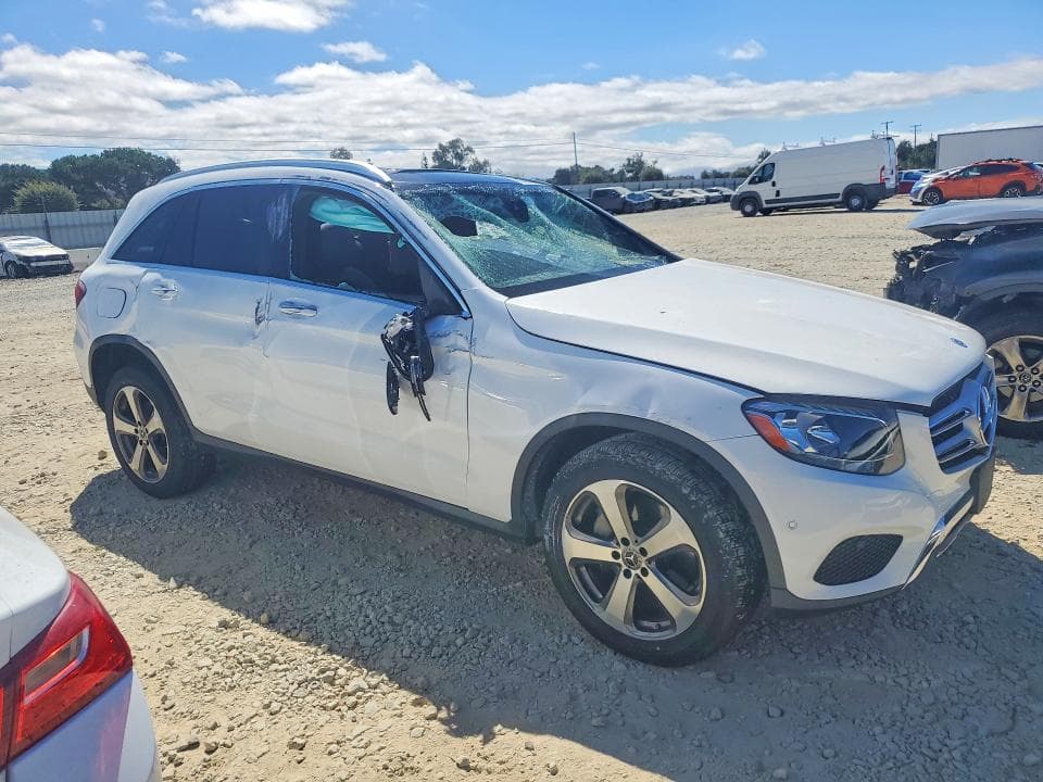 2019 MERCEDES-BENZ GLC 300 4MATIC 4