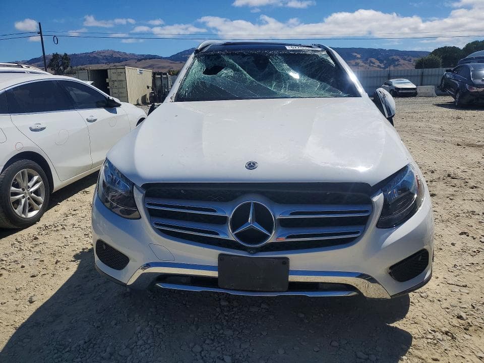 2019 MERCEDES-BENZ GLC 300 4MATIC 5