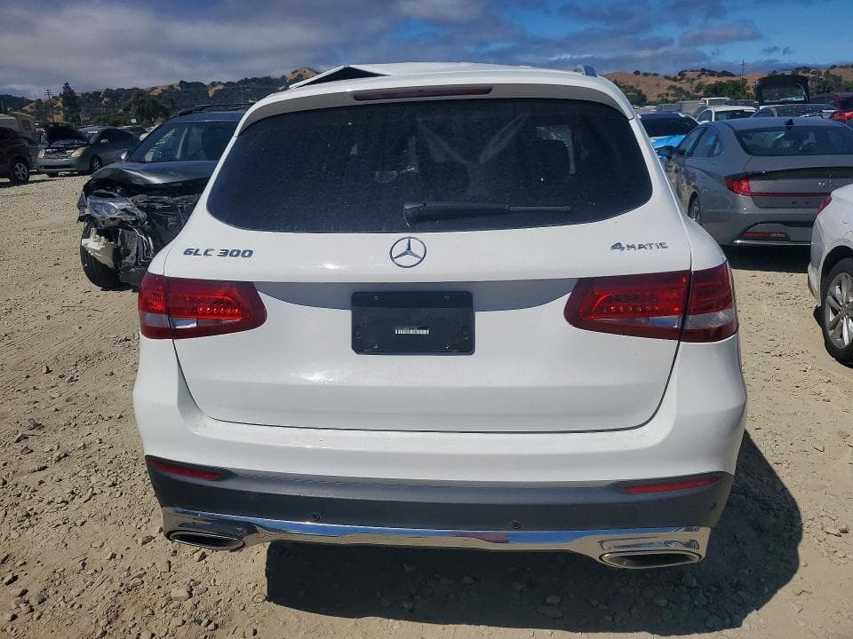 2019 MERCEDES-BENZ GLC 300 4MATIC 6