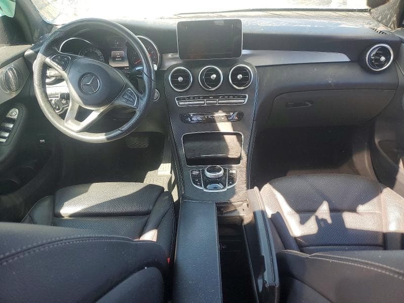 2019 MERCEDES-BENZ GLC 300 4MATIC 8