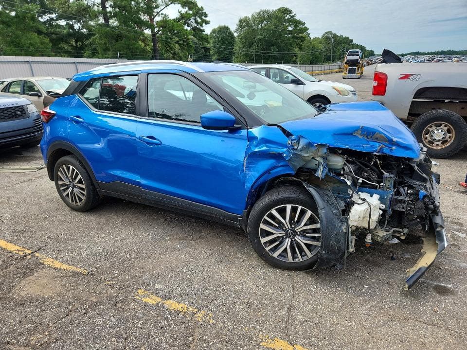 2023 NISSAN KICKS SV 4