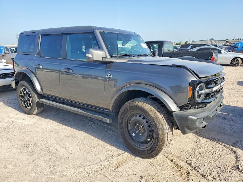2024 FORD BRONCO OUTER BANKS OUTER BANKS 4