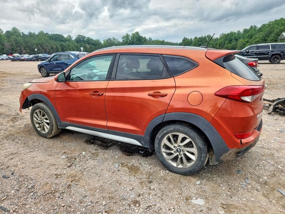 2017 HYUNDAI TUCSON SE 2