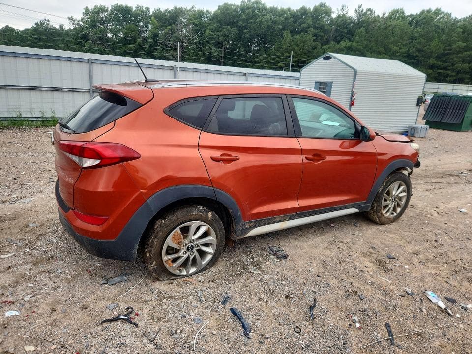 2017 HYUNDAI TUCSON SE 3