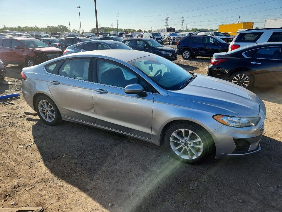 2020 FORD FUSION SE 4