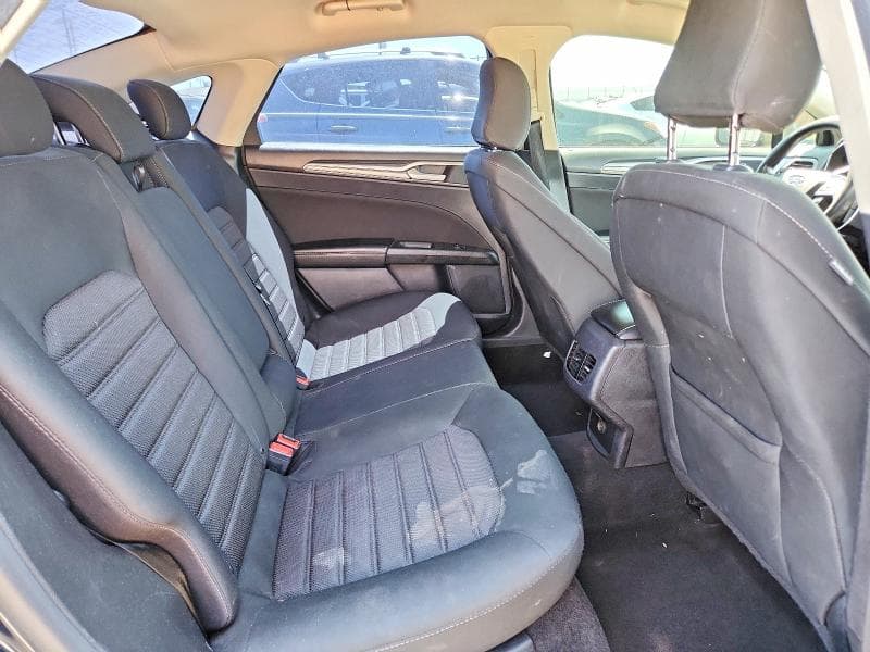 2020 FORD FUSION SE 10