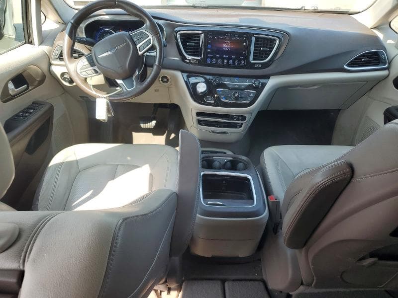 2017 CHRYSLER PACIFICA TOURING L PLUS 8