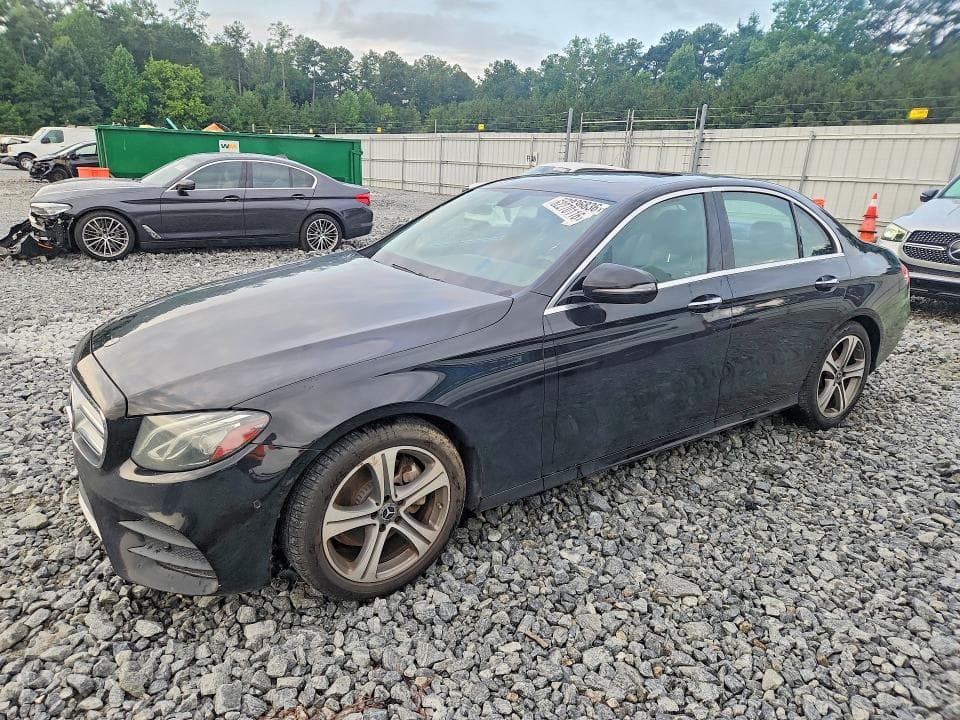 2018 MERCEDES-BENZ E 300 - 1