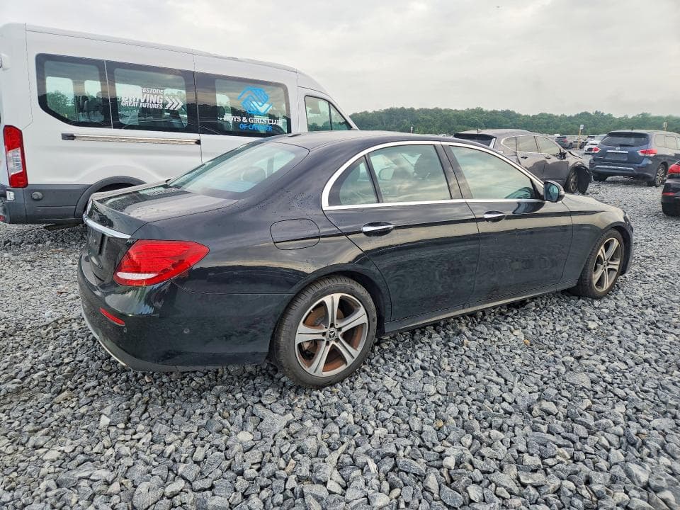 2018 MERCEDES-BENZ E 300 3