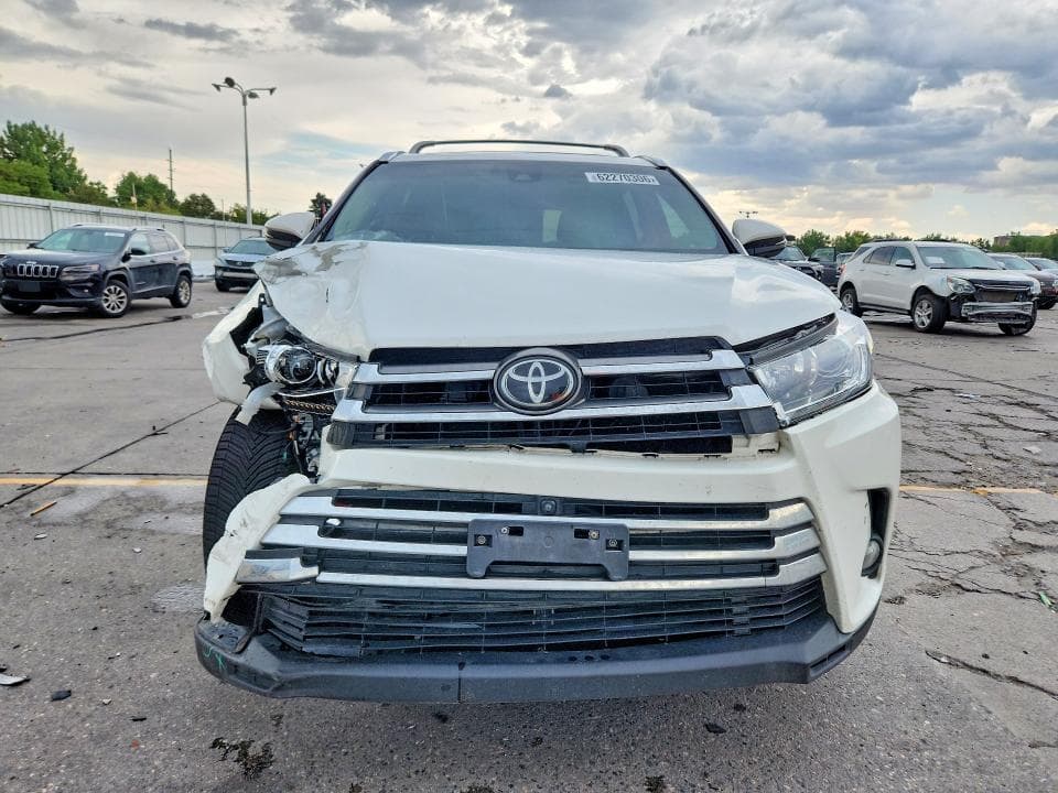 2017 TOYOTA HIGHLANDER LIMITED PLATINUM 5
