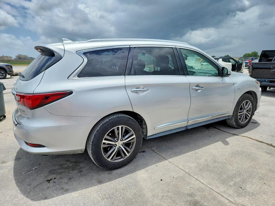 2018 INFINITI QX60 BASE 3