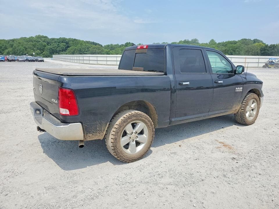 2017 RAM 1500 SLT 3