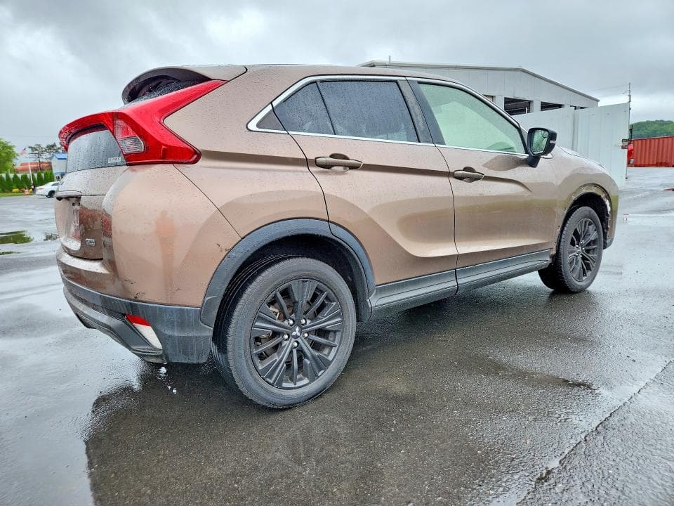 2020 MITSUBISHI ECLIPSE CROSS LE LE 3