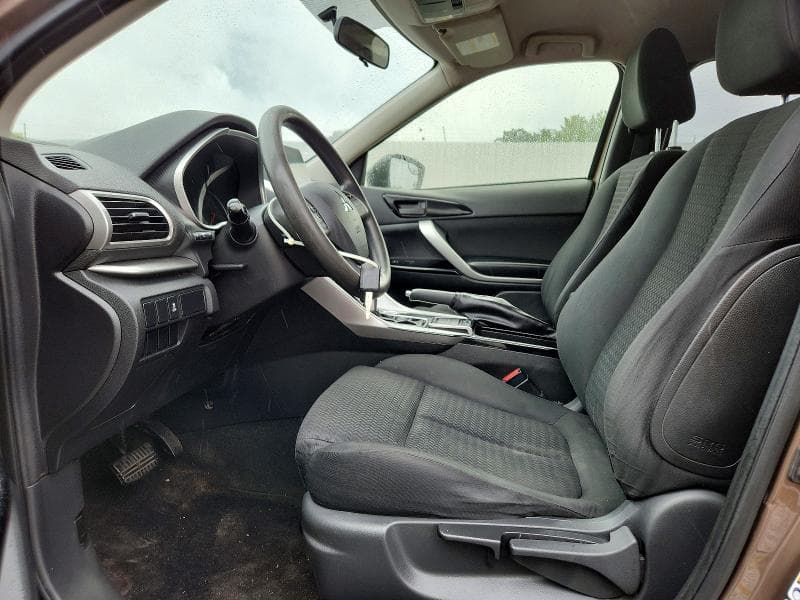 2020 MITSUBISHI ECLIPSE CROSS LE LE 7