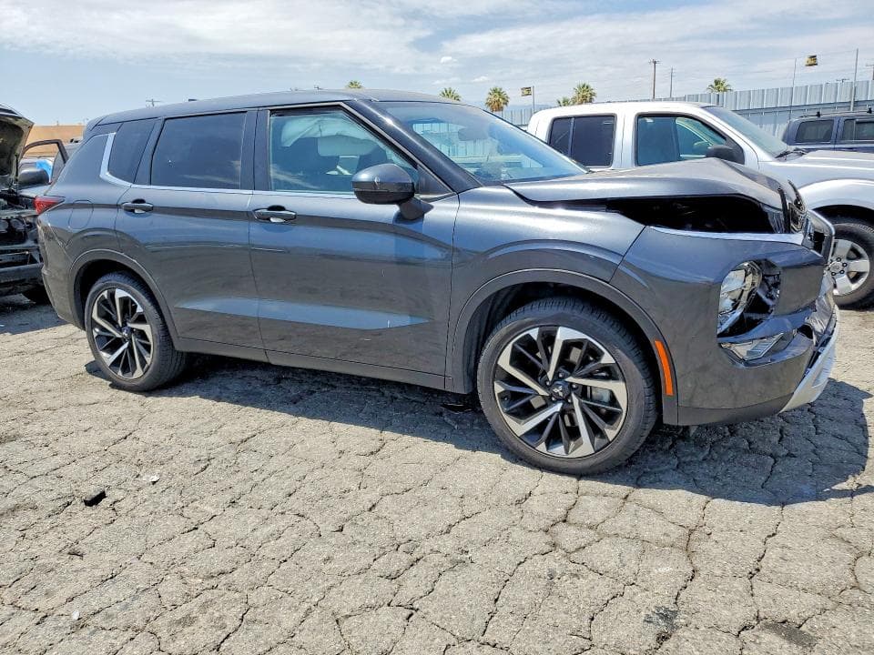 2024 MITSUBISHI OUTLANDER SE 4