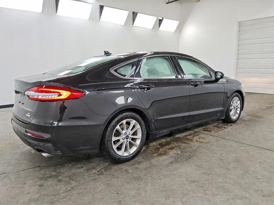 2019 FORD FUSION SE 3
