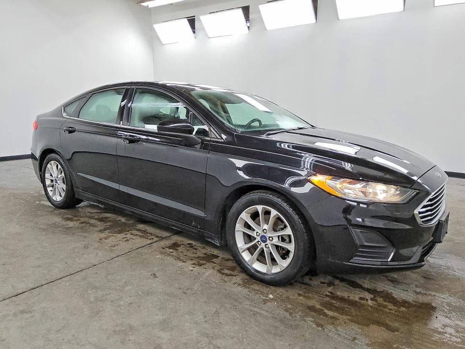 2019 FORD FUSION SE 4