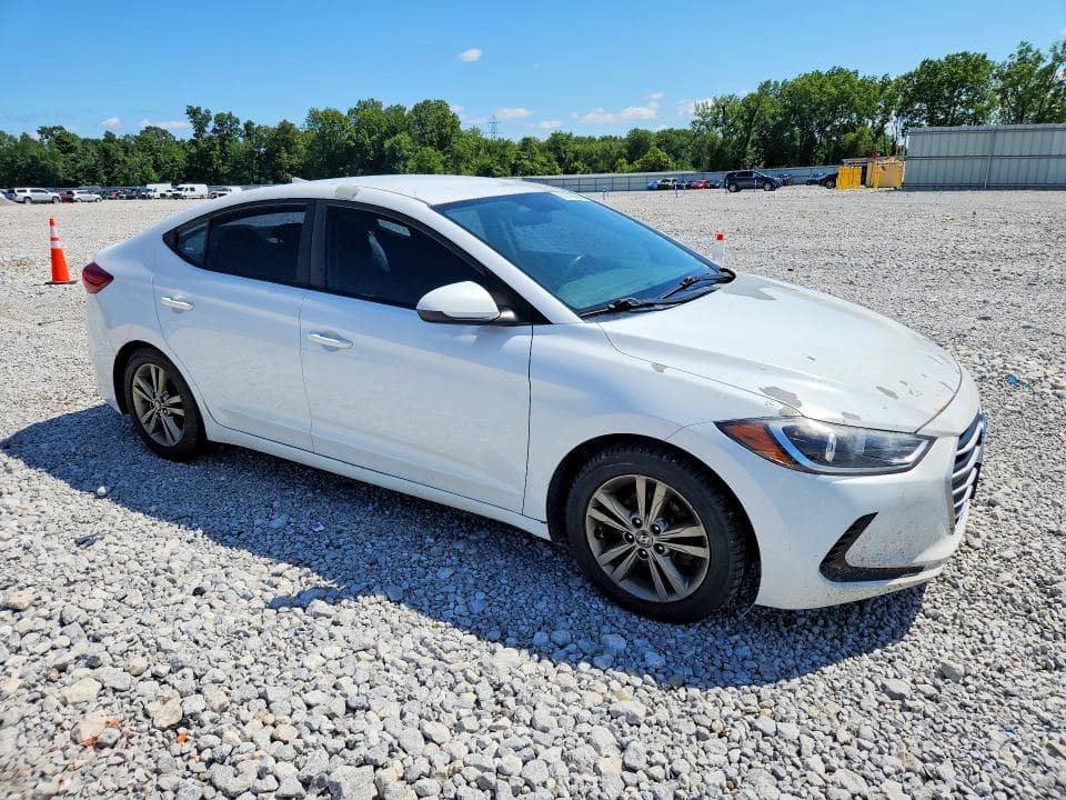2018 HYUNDAI ELANTRA SEL 4