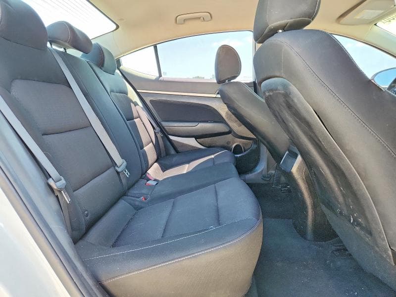 2018 HYUNDAI ELANTRA SEL 10