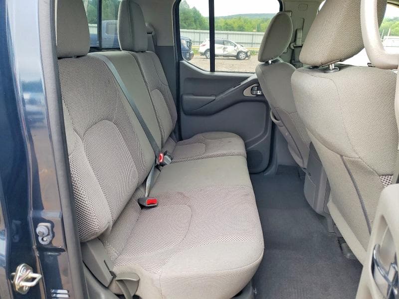 2019 NISSAN FRONTIER SV 10