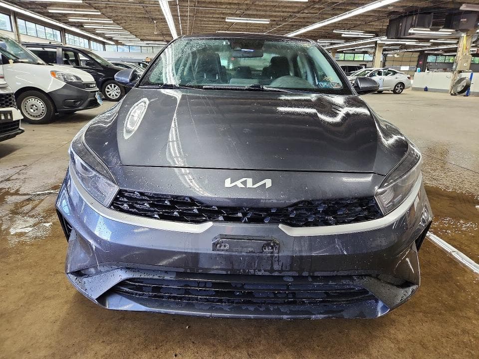 2023 KIA FORTE LXS 5