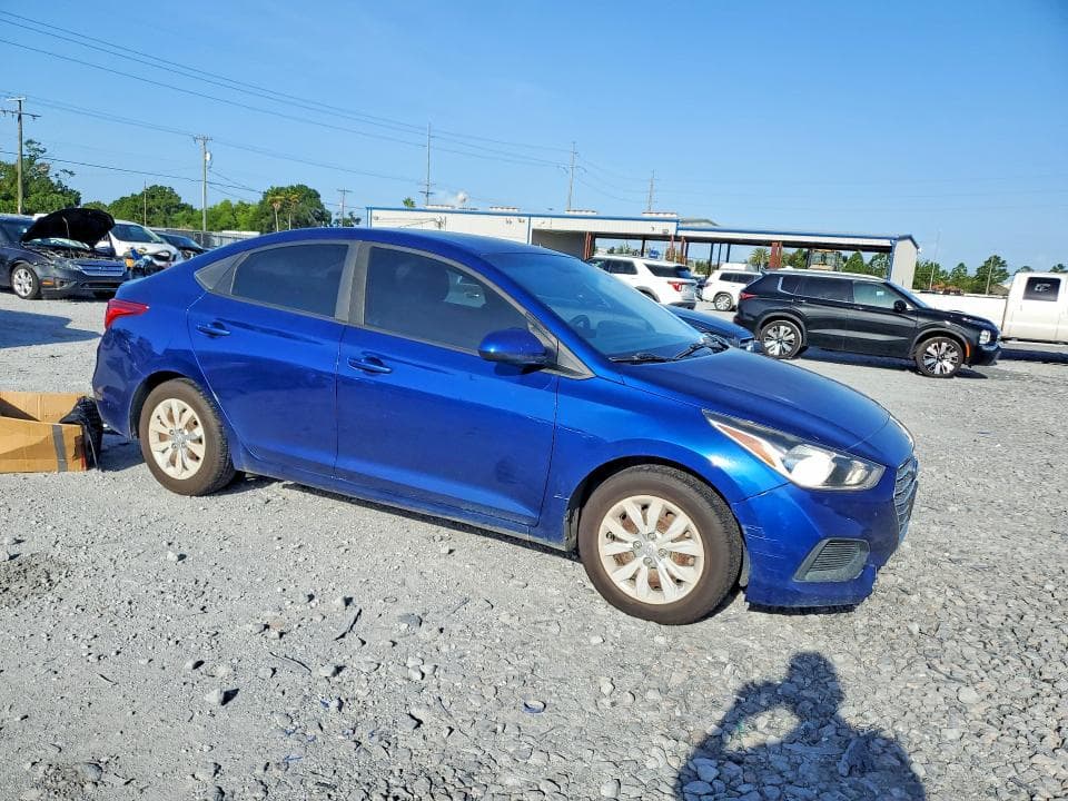 2019 HYUNDAI ACCENT SE 4
