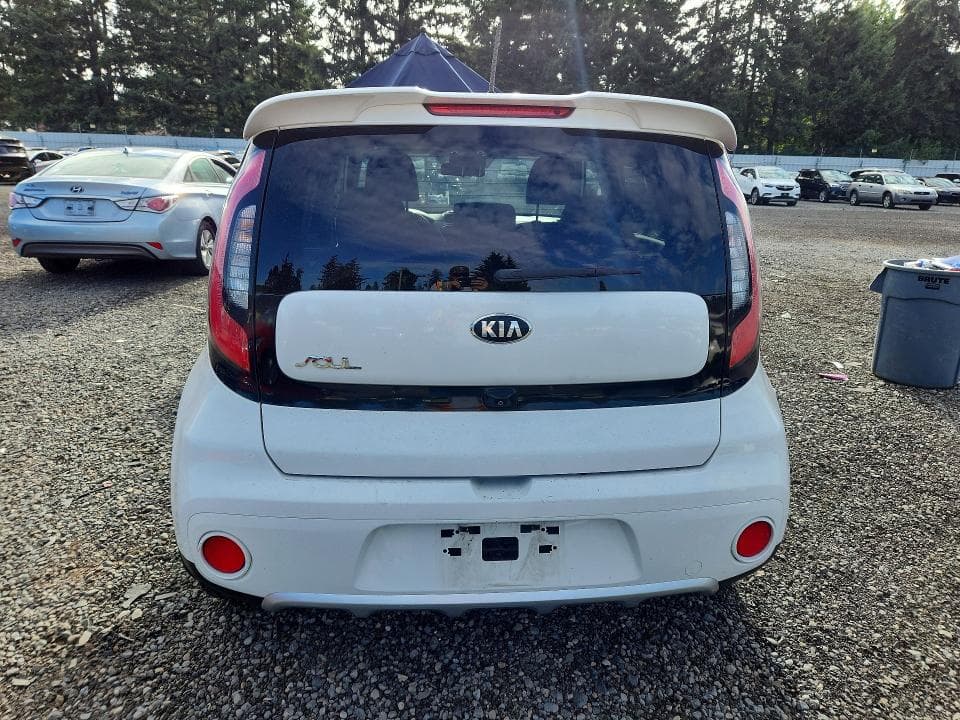 2017 KIA SOUL + 6