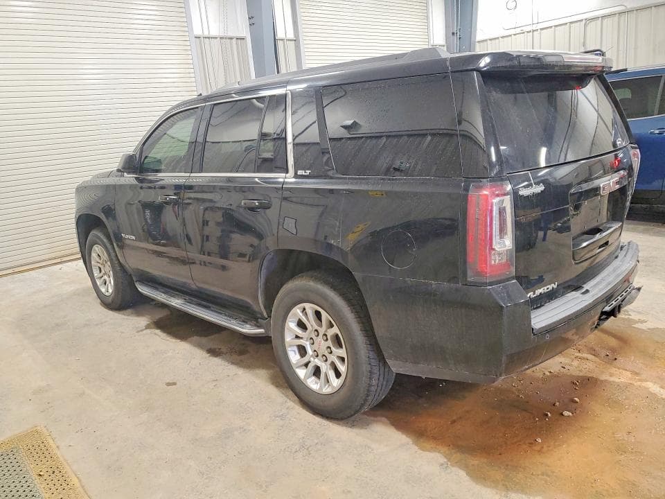 2017 GMC YUKON SLT 2