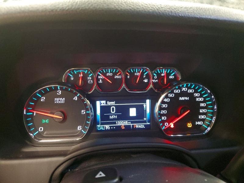 2017 GMC YUKON SLT 9