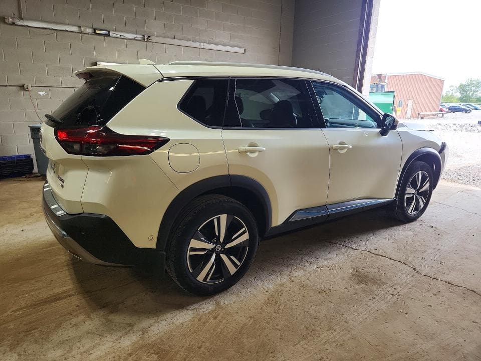 2021 NISSAN ROGUE PLATINUM 3