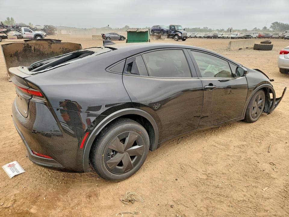 2023 TOYOTA PRIUS LE 3