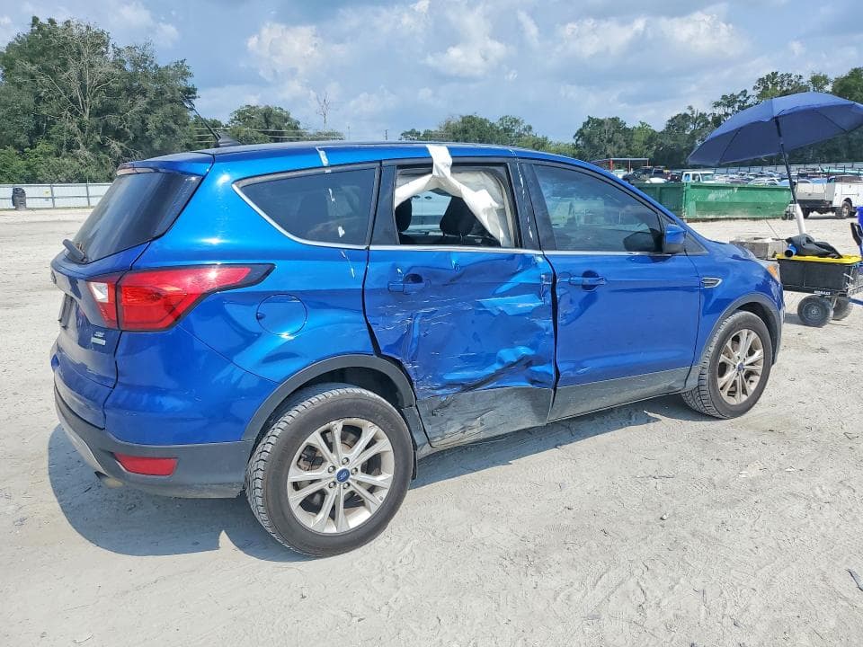 2019 FORD ESCAPE SE 3
