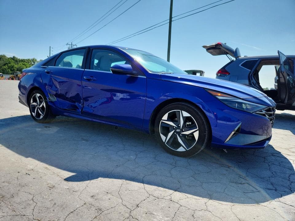 2023 HYUNDAI ELANTRA LIMITED 4