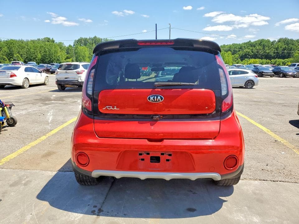 2019 KIA SOUL + 6