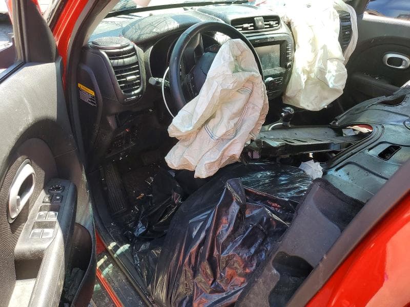 2019 KIA SOUL + 8