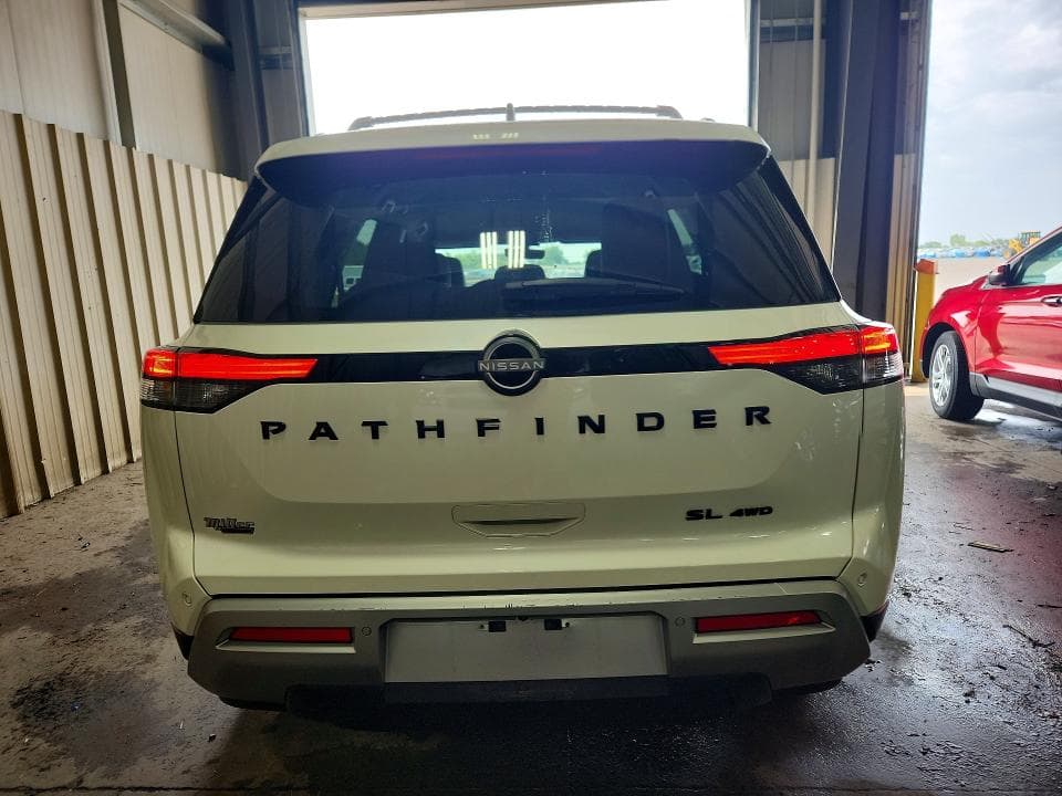 2024 NISSAN PATHFINDER SL 6
