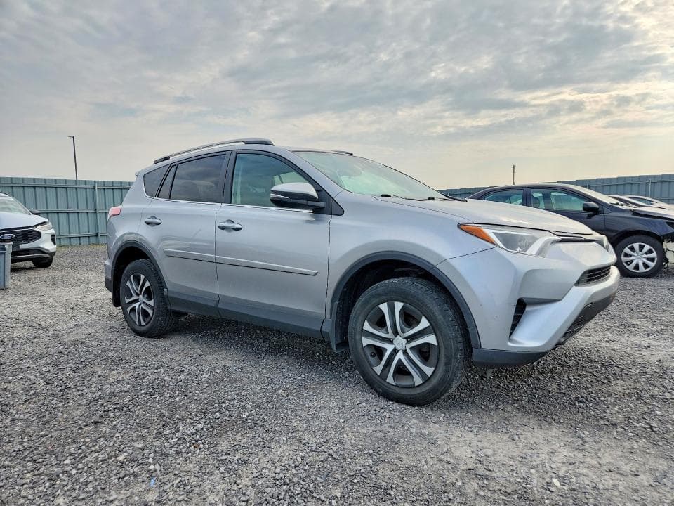 2017 TOYOTA RAV4 LE 4