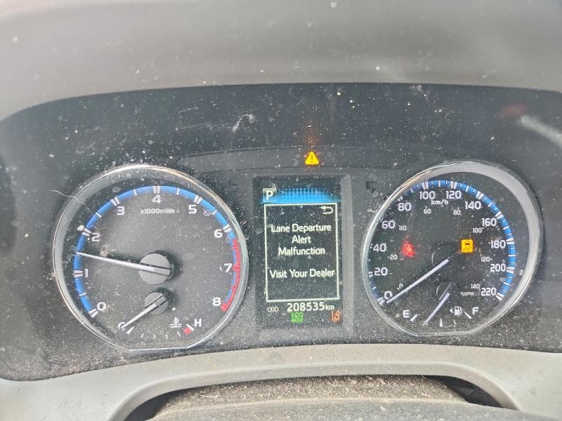 2017 TOYOTA RAV4 LE 9