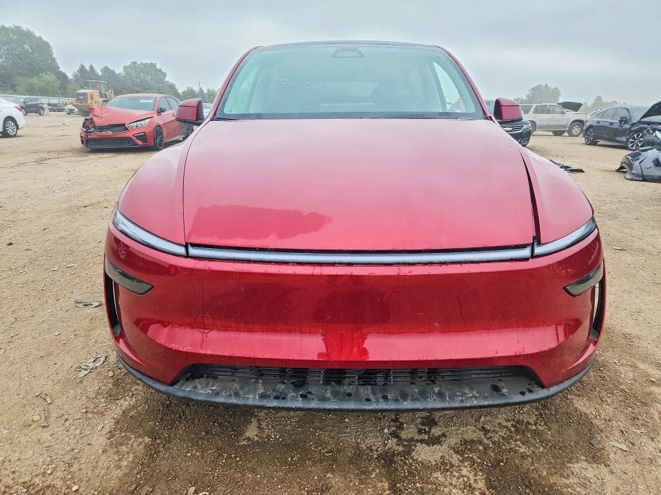 2026 TESLA MODEL Y 5