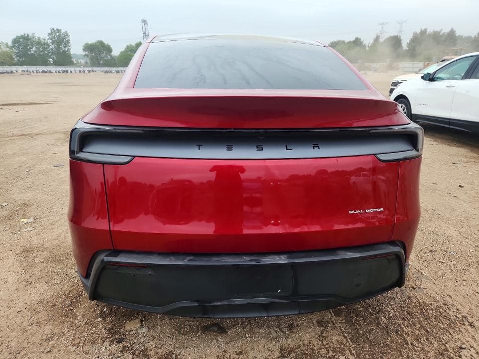 2026 TESLA MODEL Y 6