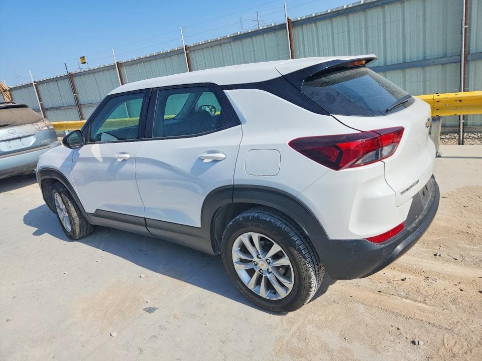 2022 CHEVROLET TRAILBLAZER LS 2
